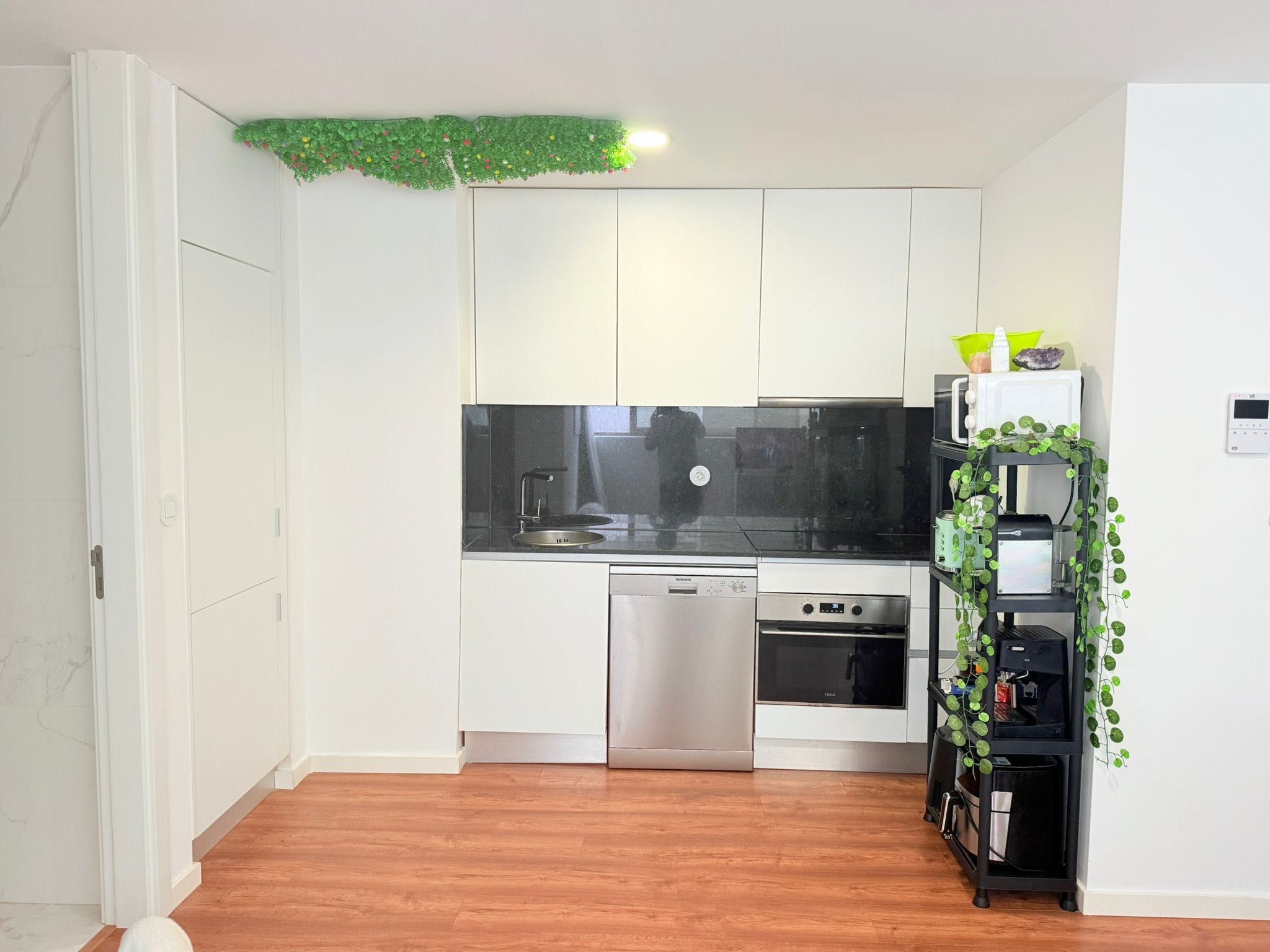 Apartamento T0 mobilado/equipado