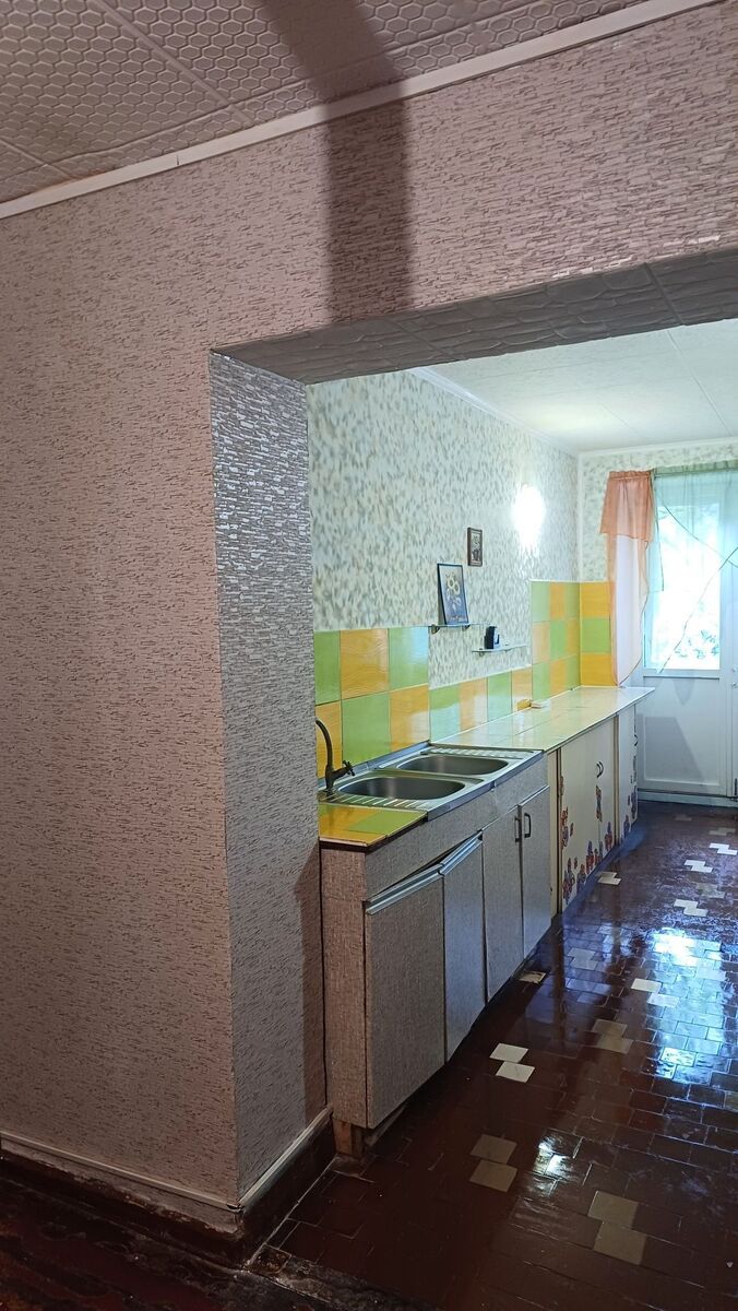 Продам 3 кімнати в гуртожитку в Горному