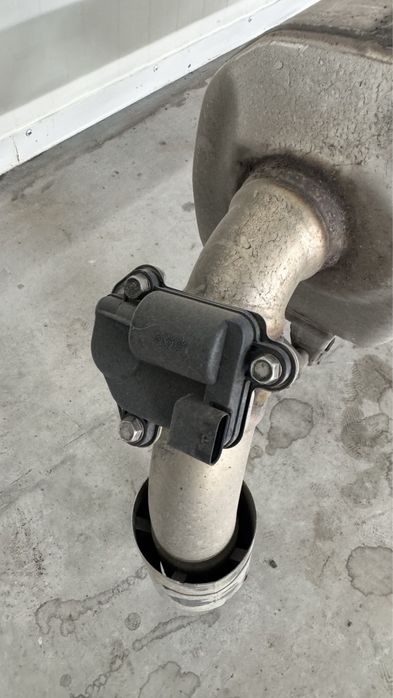 Вихлопна труба бмв g20 глушник каталізатор резонатор бмв заслонув