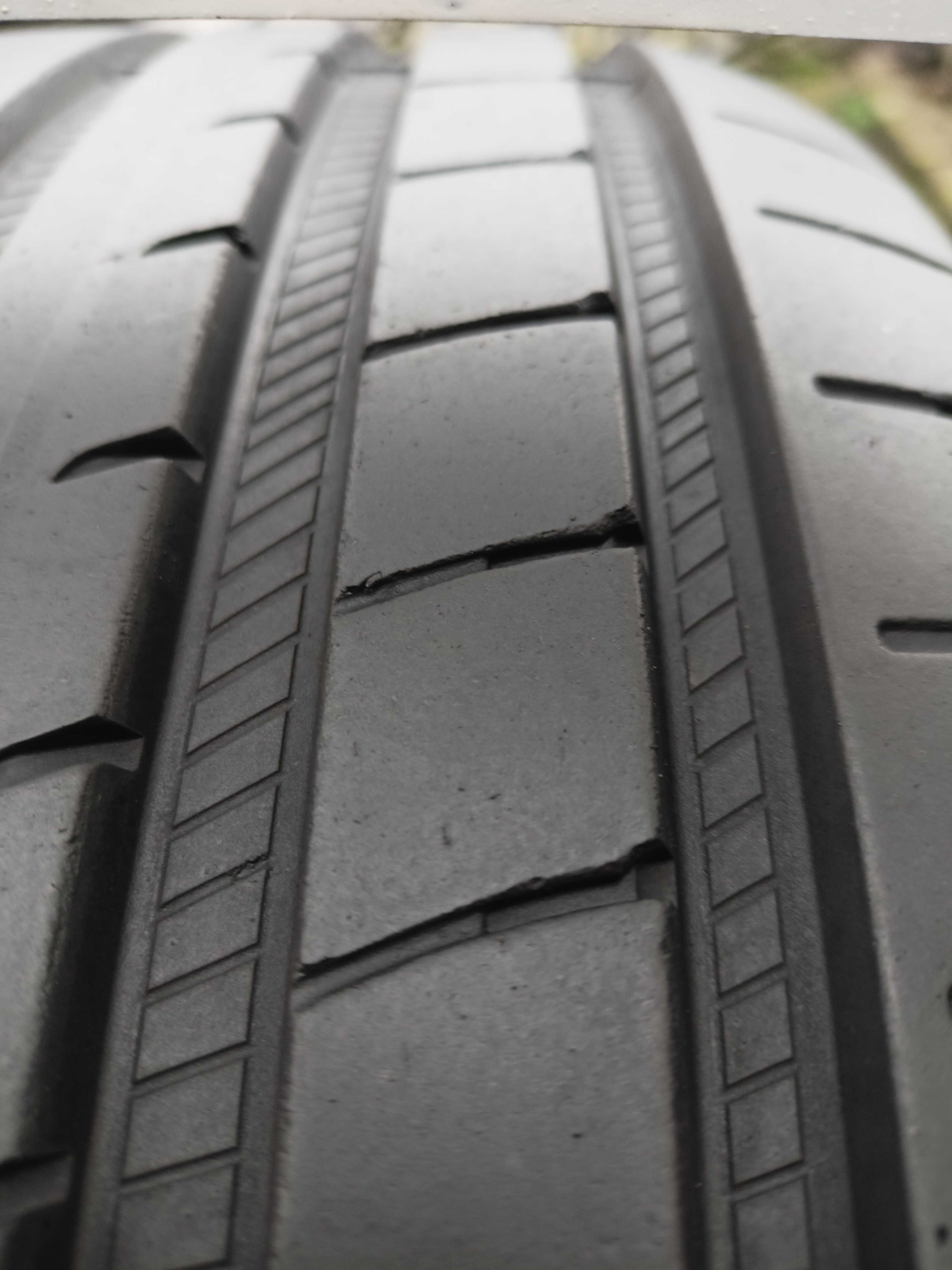 159# Opony używane letnie 225/45/19" Goodyear