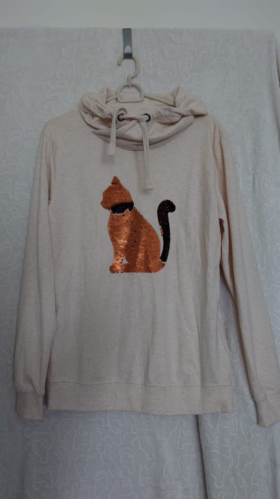 Bluza swetr ocieplany r M z kotkiem