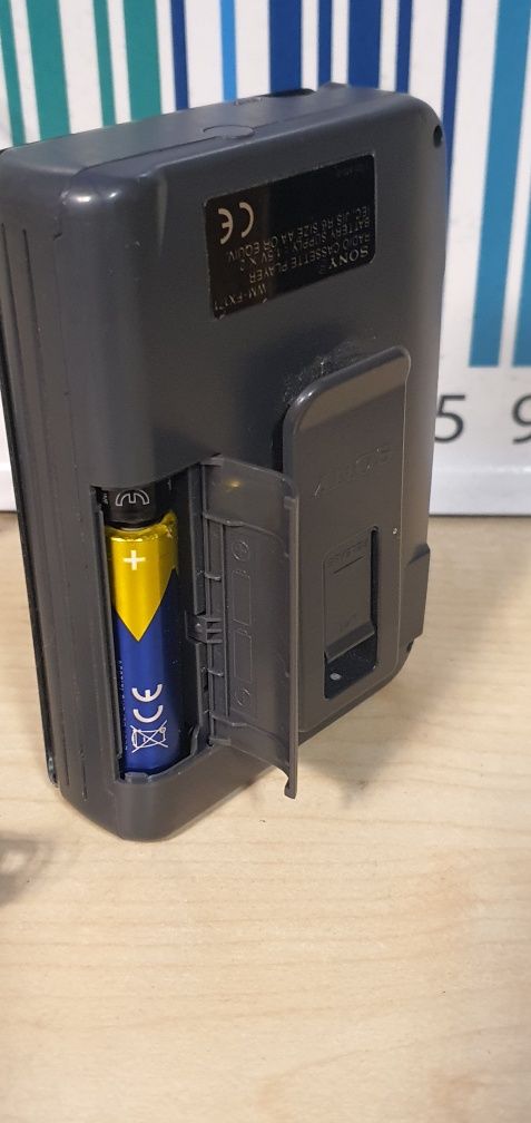 Walkman z radiem FM SONY WM-FX171 z słuchawkami sprawny