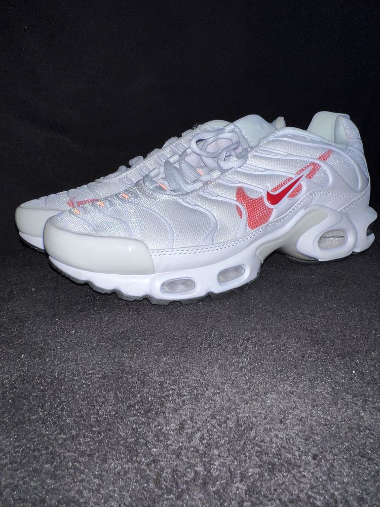 Новые оригинальные кроссовки Nike Air Max TN Plus