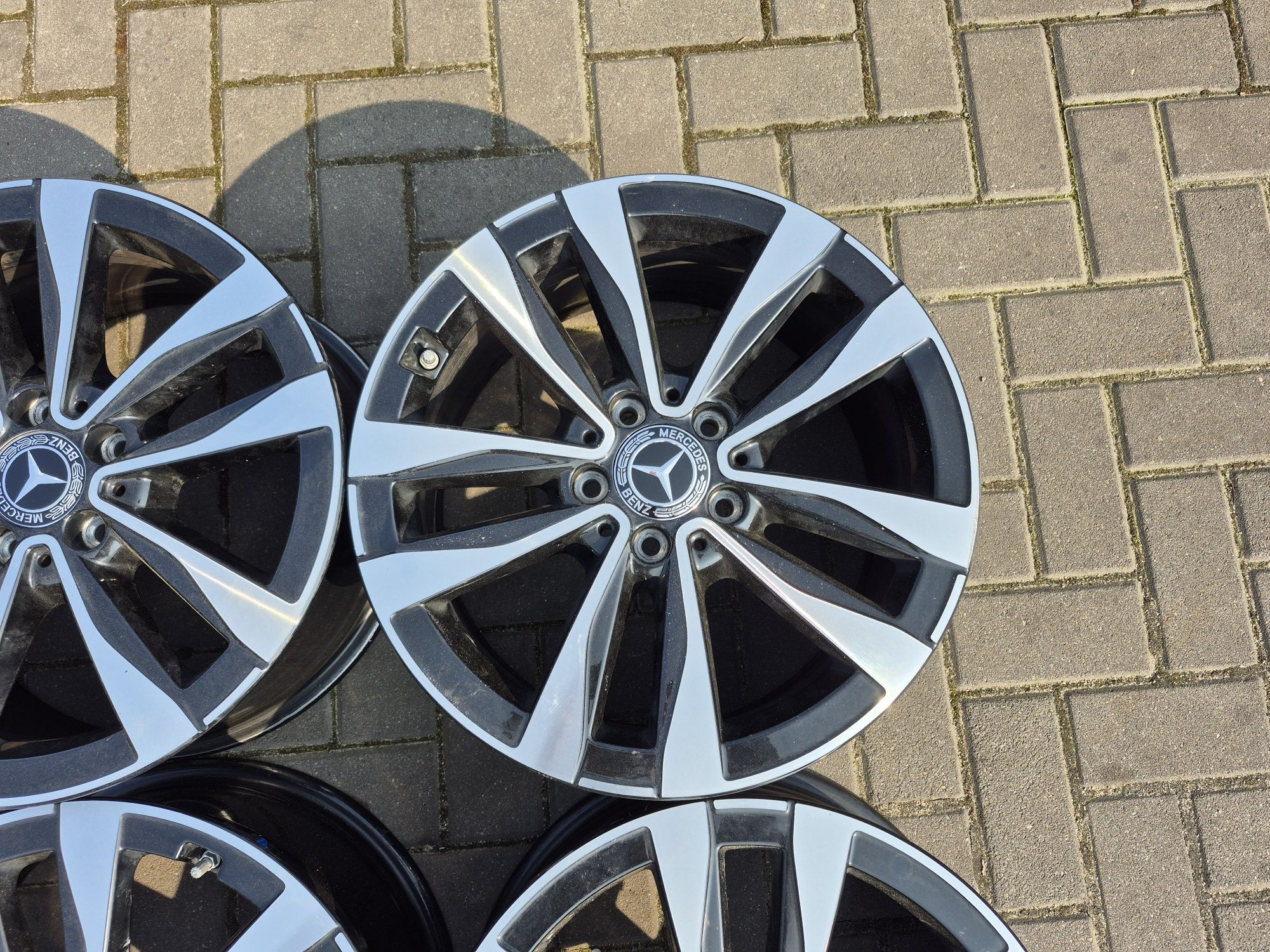 Felgi Alu Oryg MERCEDES CLK z Czujniki 2xSzerokość 5x112 17 Cali 7J 8J