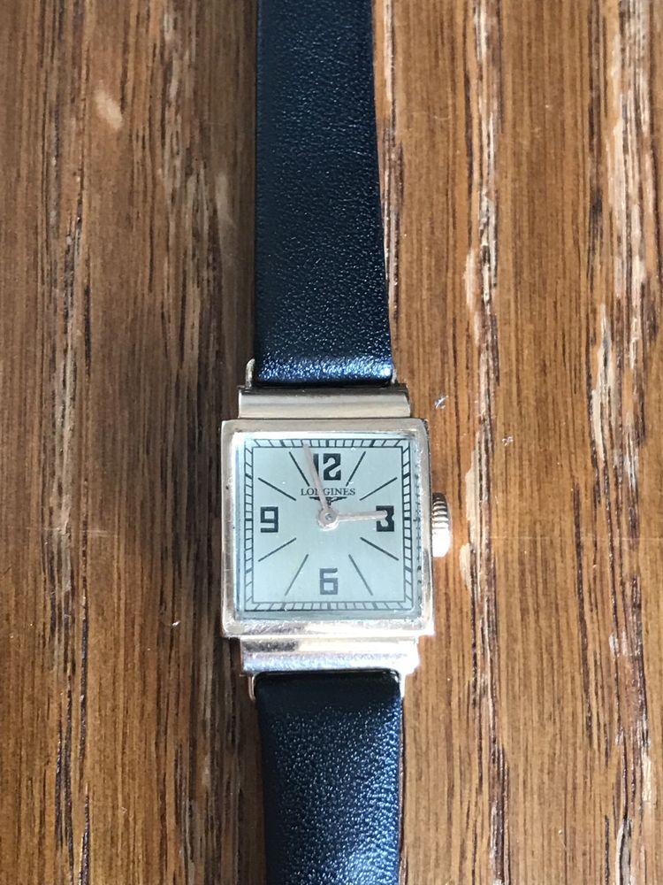 Часы женские золотые Longines