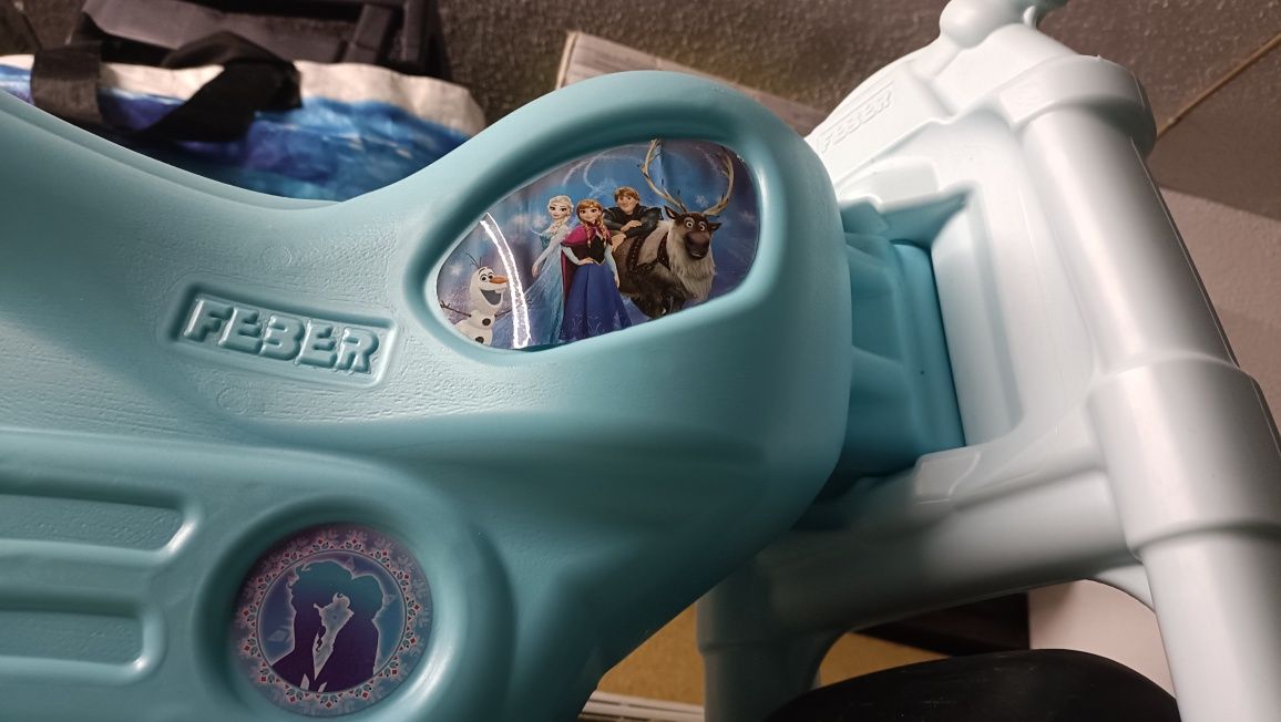 Brinquedo mota Frozen