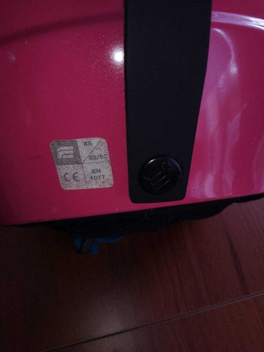 Na zimowe sporty kask everest