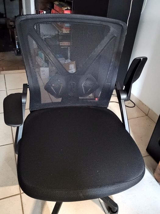 Fotel biurowy obrotowy nowy