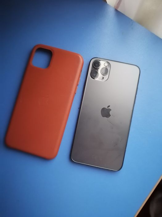 Продам айфон 11 про макс 256гб