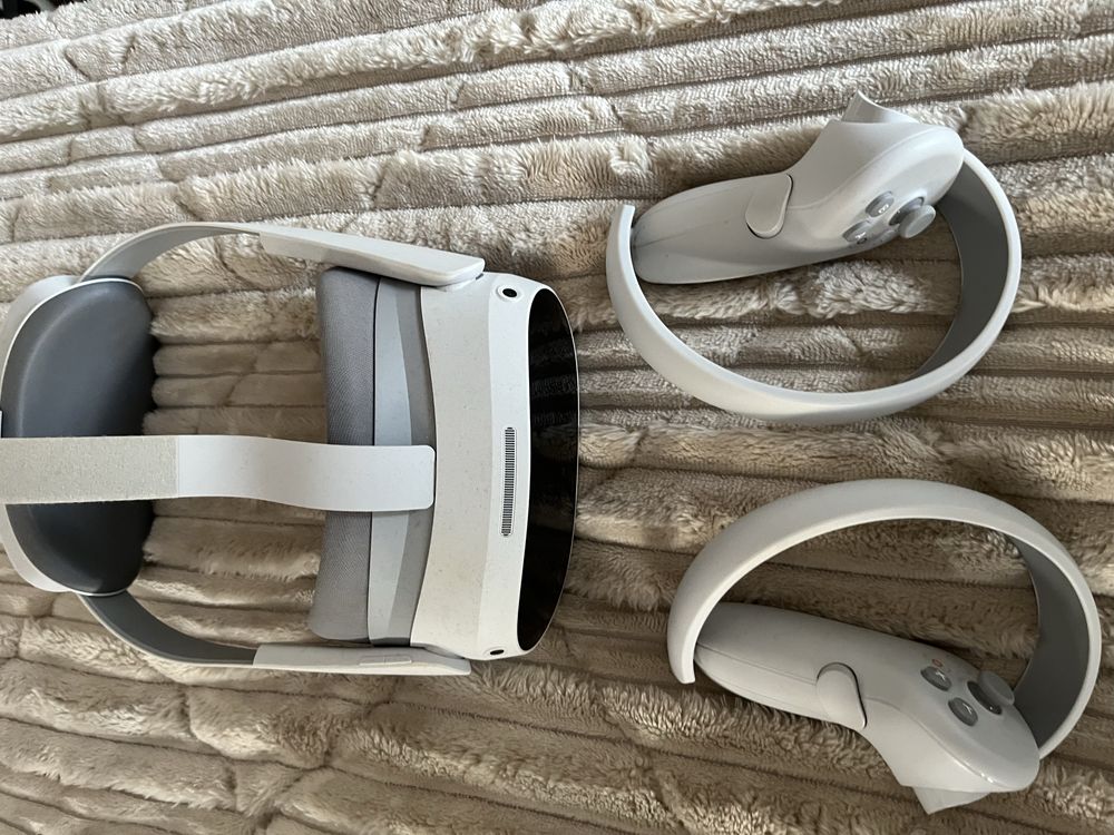 Pico 4 – Headset VR em Ótimo Estado, Pouco Uso