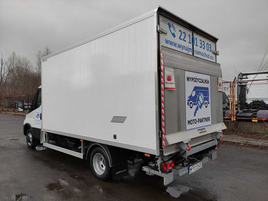 Wynajem busa Iveco Daily Chłodnia/Izoterma/WINDA/Dostawczy/paleciak