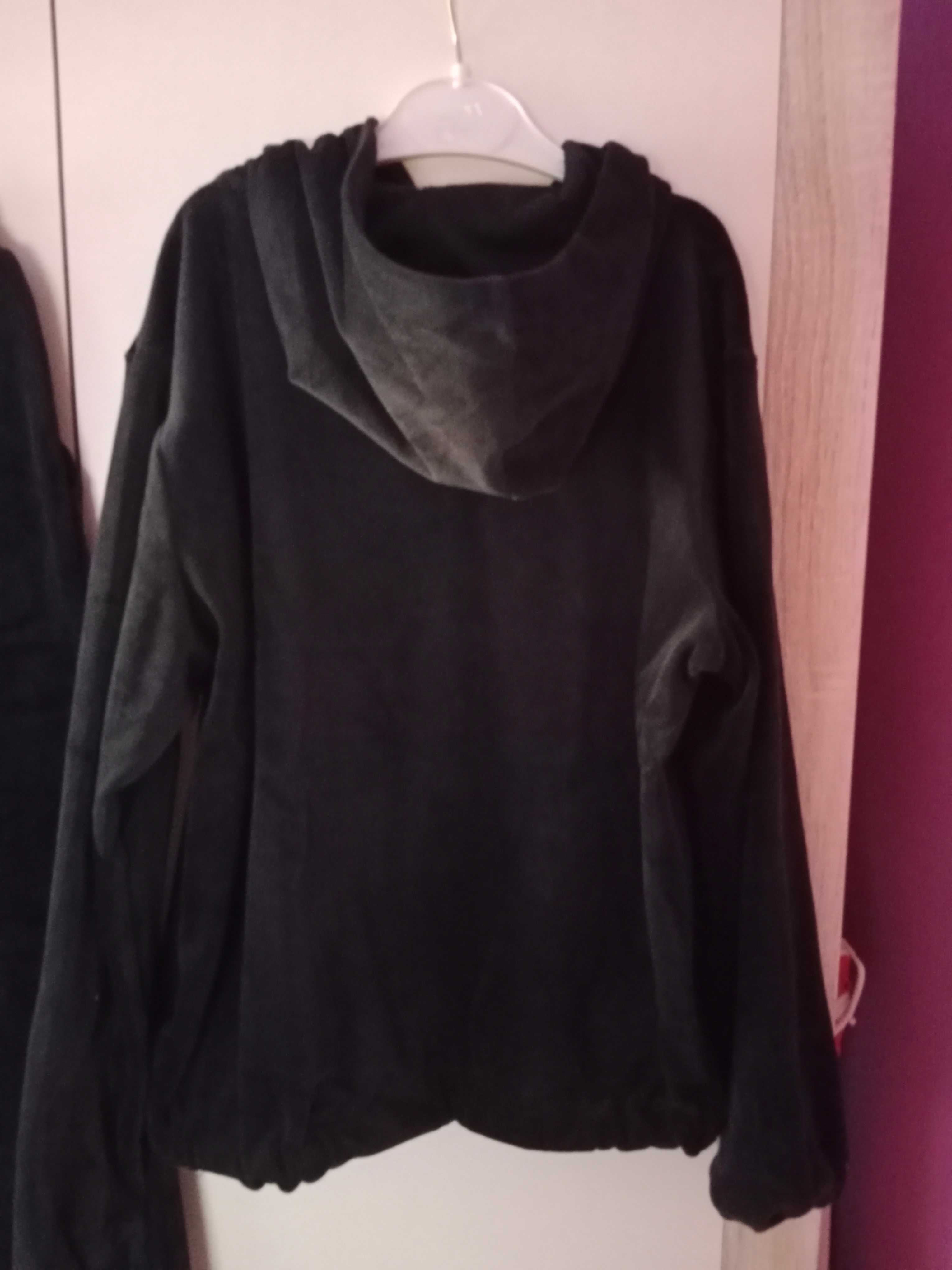 Dres dziewczęcy czarny rozm. 152