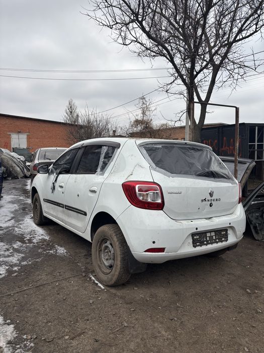 Разборка дачия рено сандеро 2014 1.6 бензин