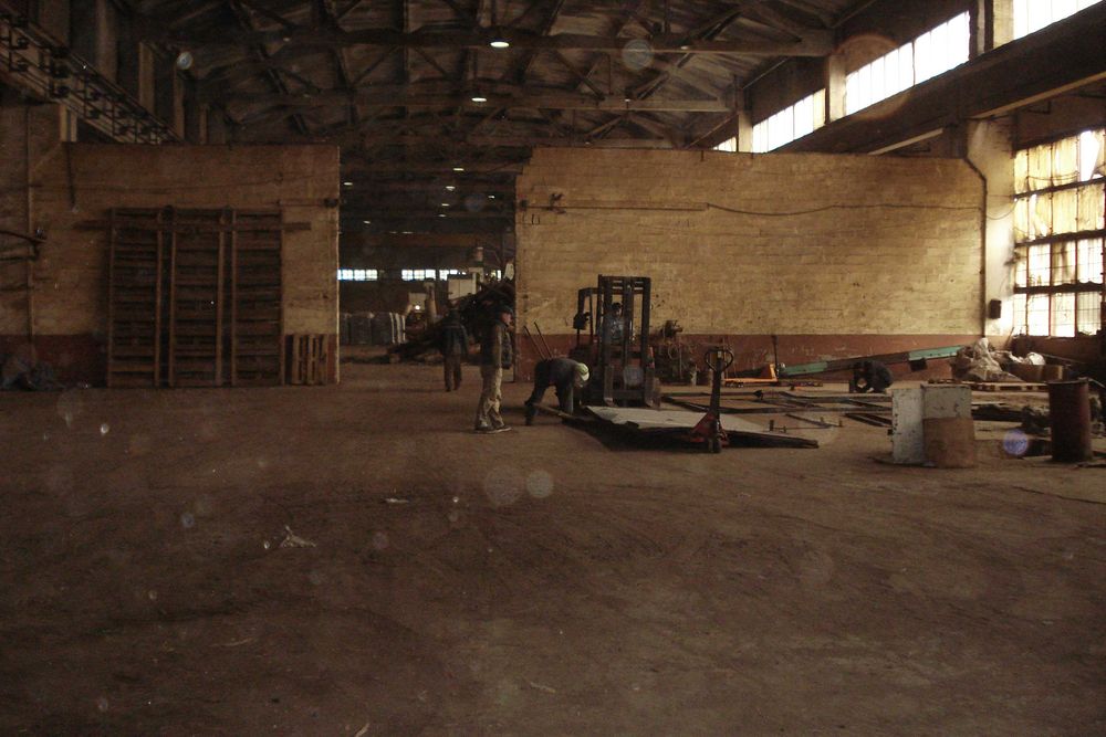 Здаеться  приміщення  1000м.  по  вул.  Шатрищанській  69