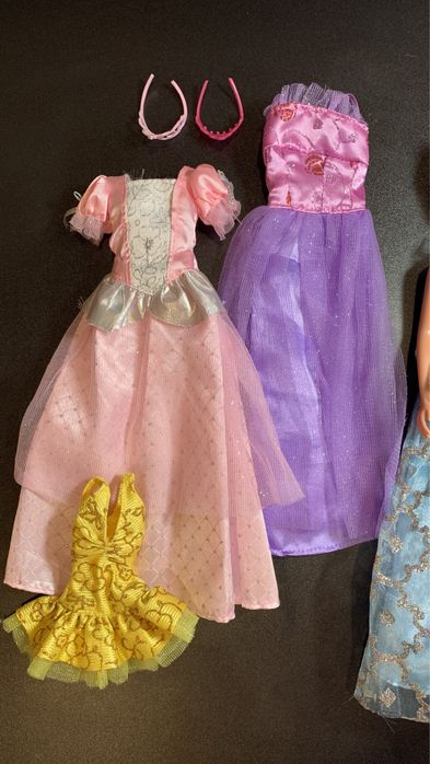 Барбі з гардеробом