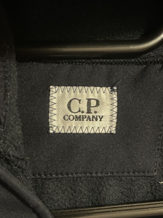 куртка вітровка від бренду c.p. company водонепроникна