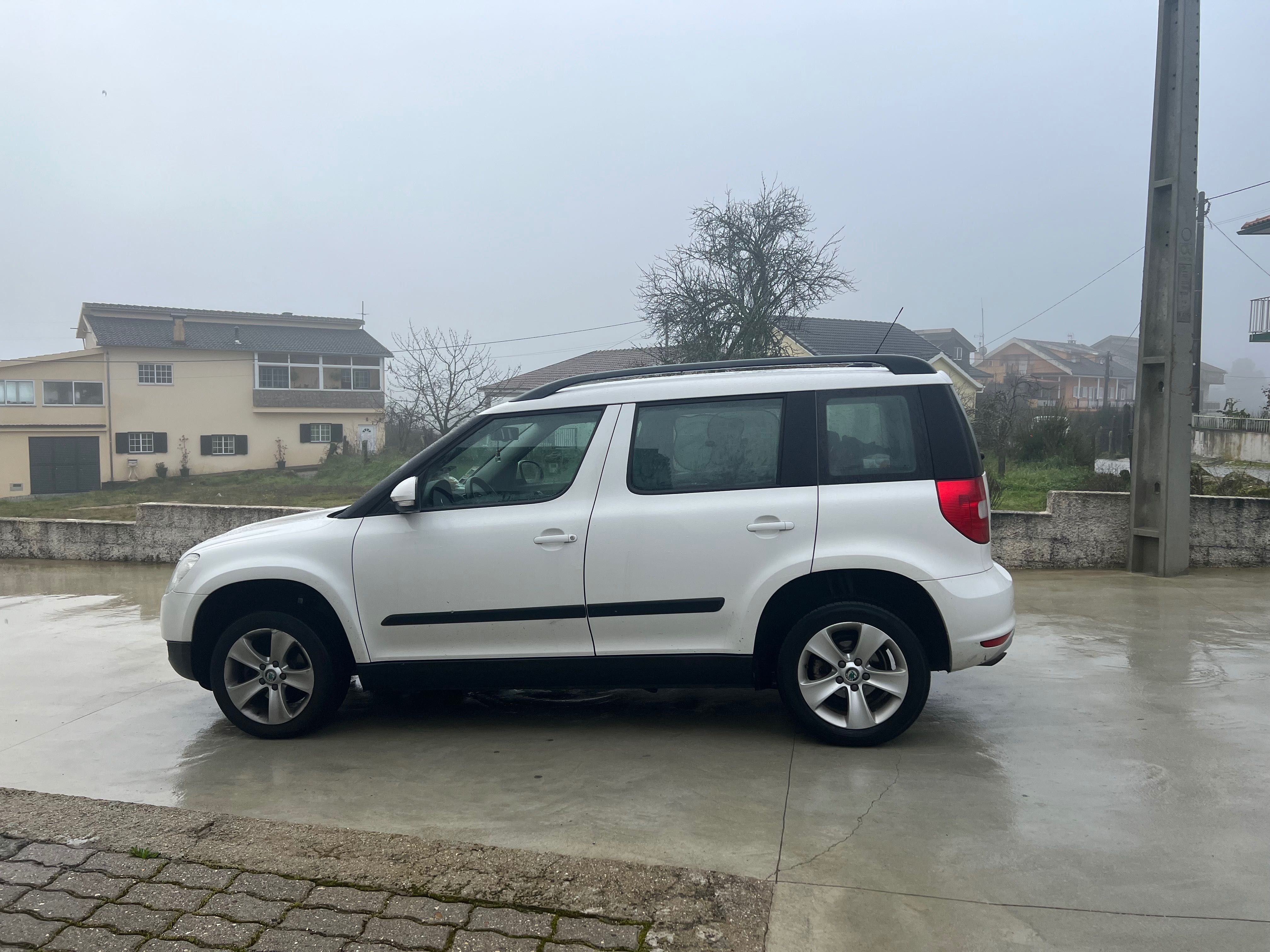 Yeti Branco 1.6 Diesel