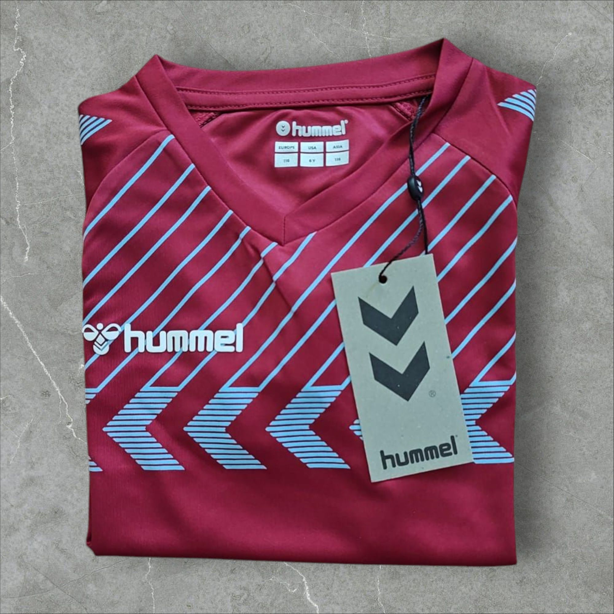 Koszulka sportowa, treningowa, bordowa Hummel 116 cm