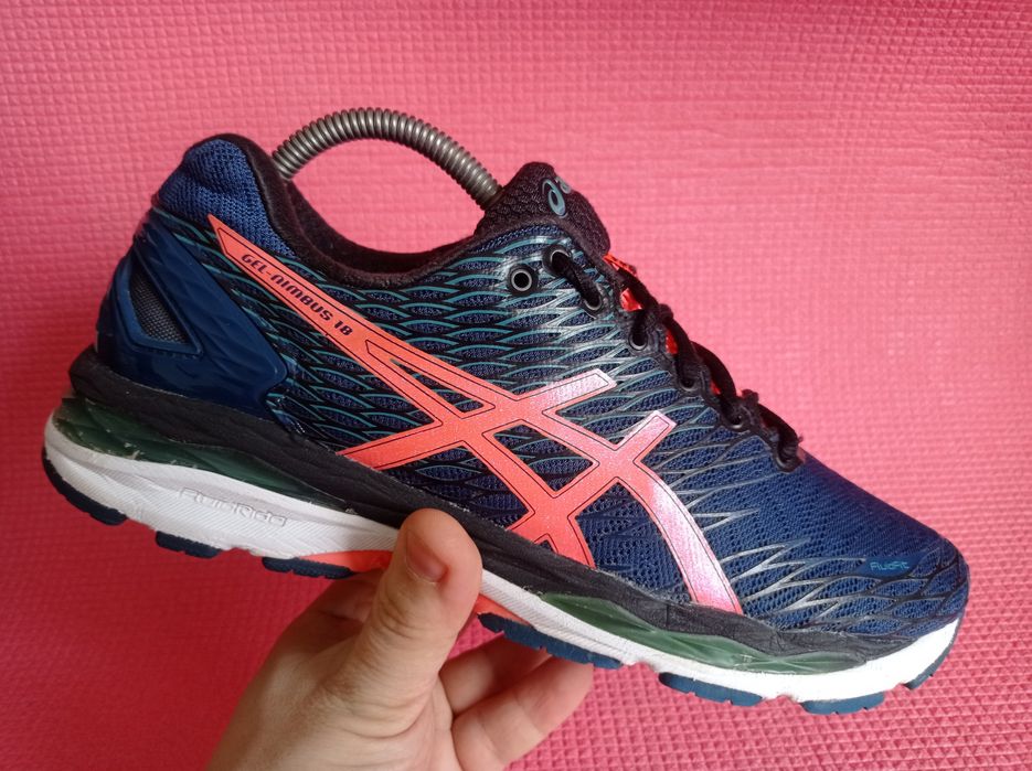 Оригінальні Кросівки Asics Nimbus 18 розмір41-42