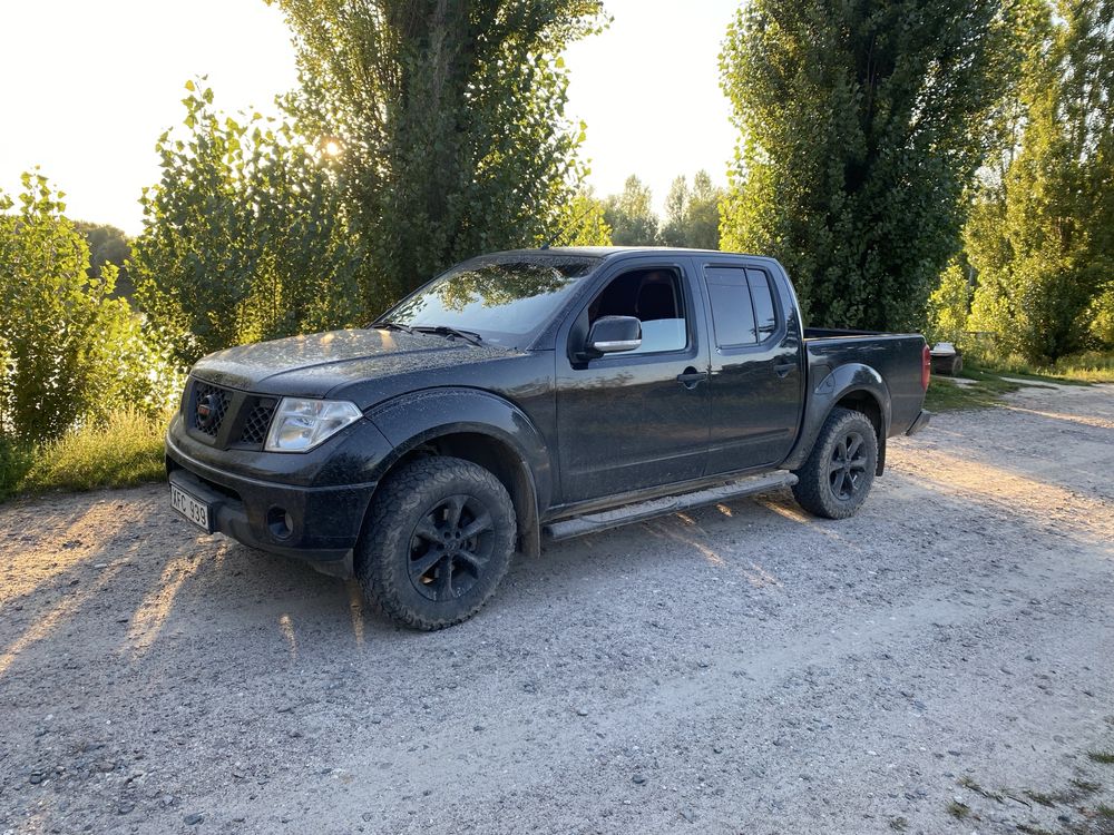 Navara 2009 год