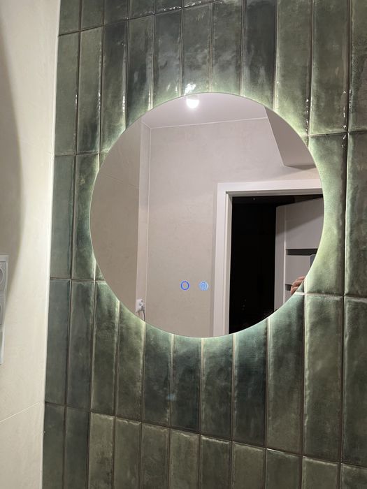 Okrągłe lustro łazienkowe LED