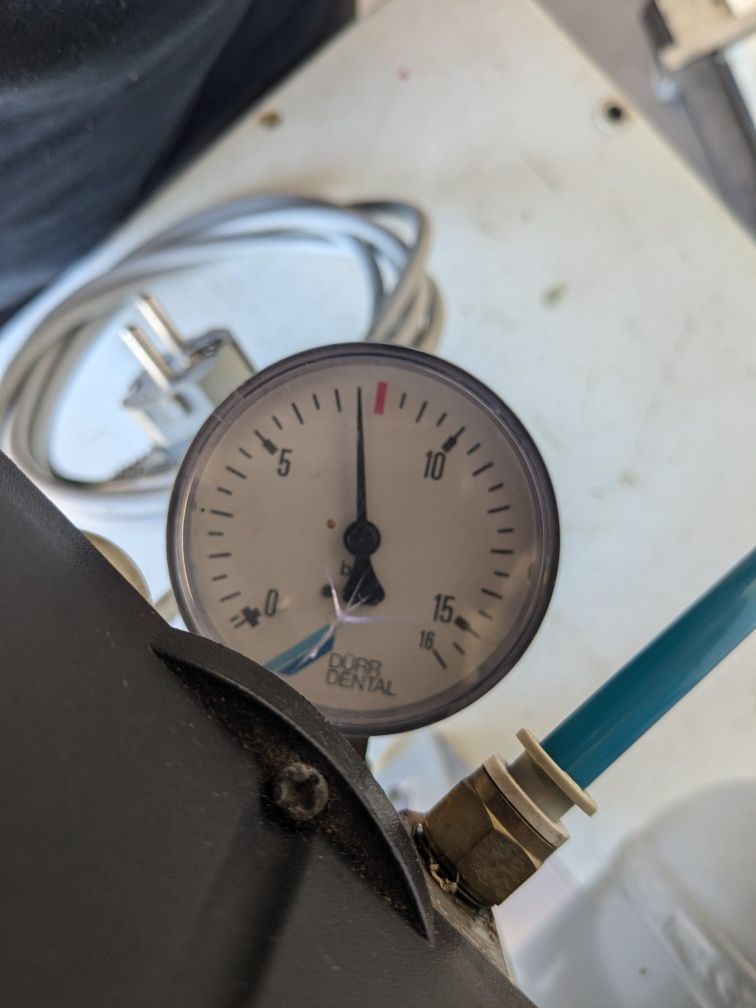 Compressor dentária DURR Tornado 70 sem uso,com secador.