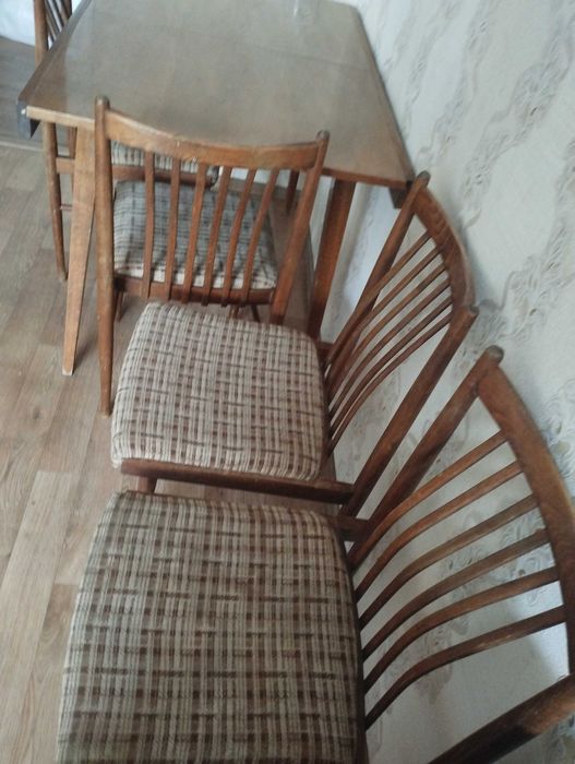 продам чеські стільці, стол, тумбу б/у