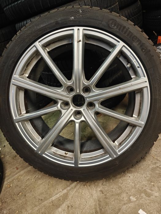 Felgi wraz z oponami Audi RSQ3