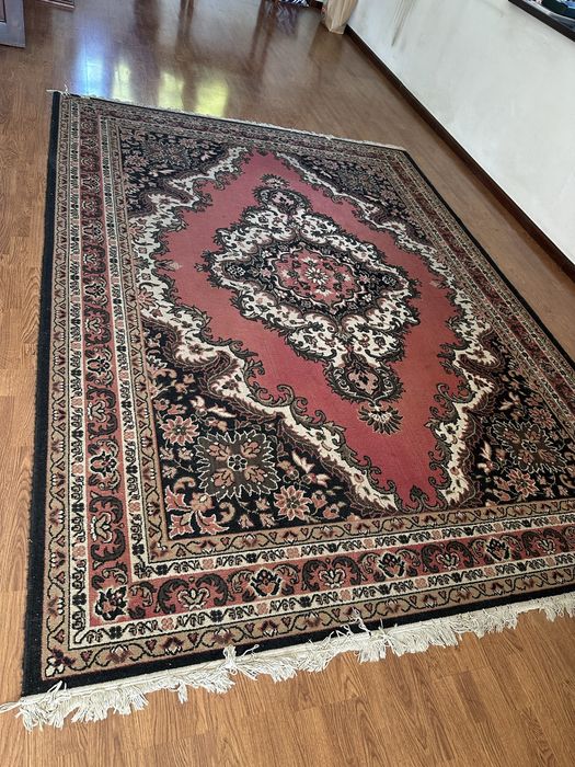 Dywan uzywany o wymiarach 240x320