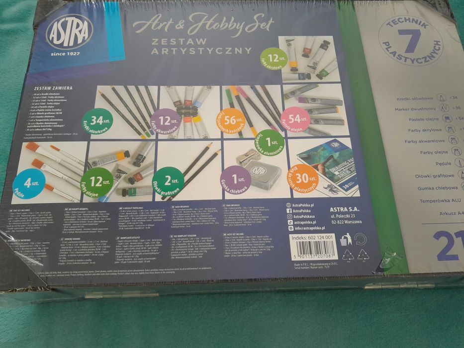 Zestaw artystyczny Astra 218 flamastry kredki pędzle blok farby