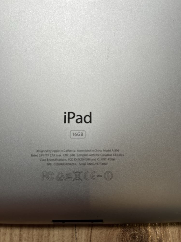 iPad 16GB z wejsciem na karte sim