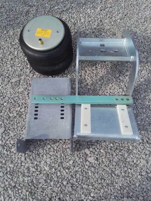 Podnoszenie podnoszenia osi naczepa  Wielton