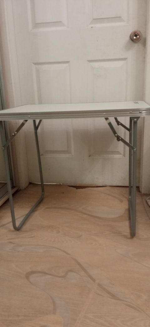 Продам раскладной стол р 50×60×70