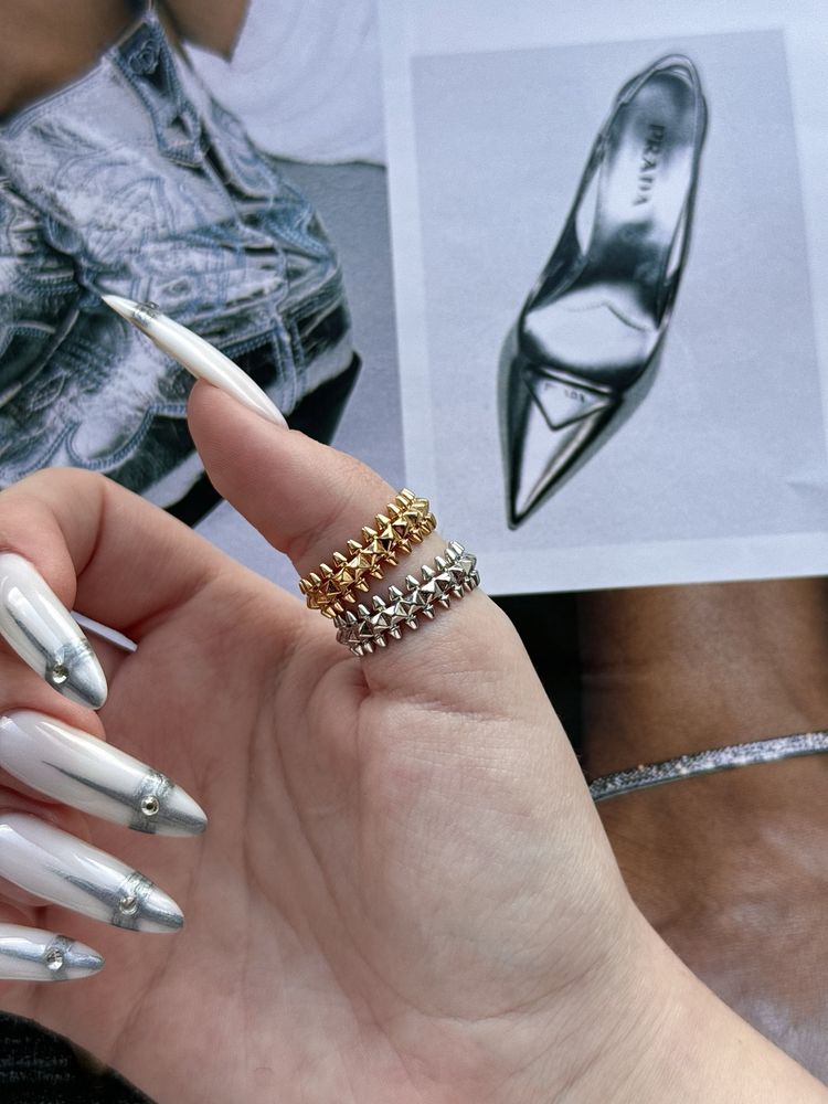 Каблучка в стилі Cartier Clash