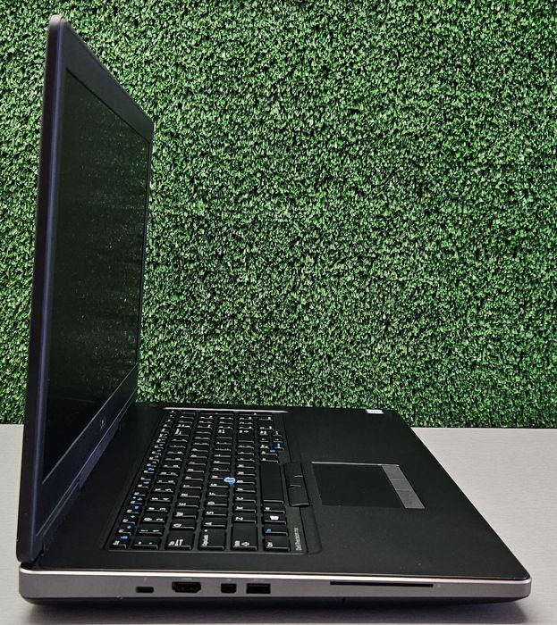 Dell 7720 / Quadro P3000 - 6GB / i7-7820HQ/RAM 16GB/SSD 256GB/ GAME!!!