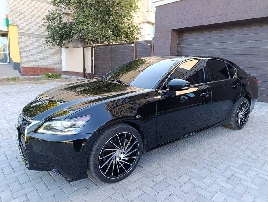 Lexus GS 350 2014 року 3.5 л. /бензин