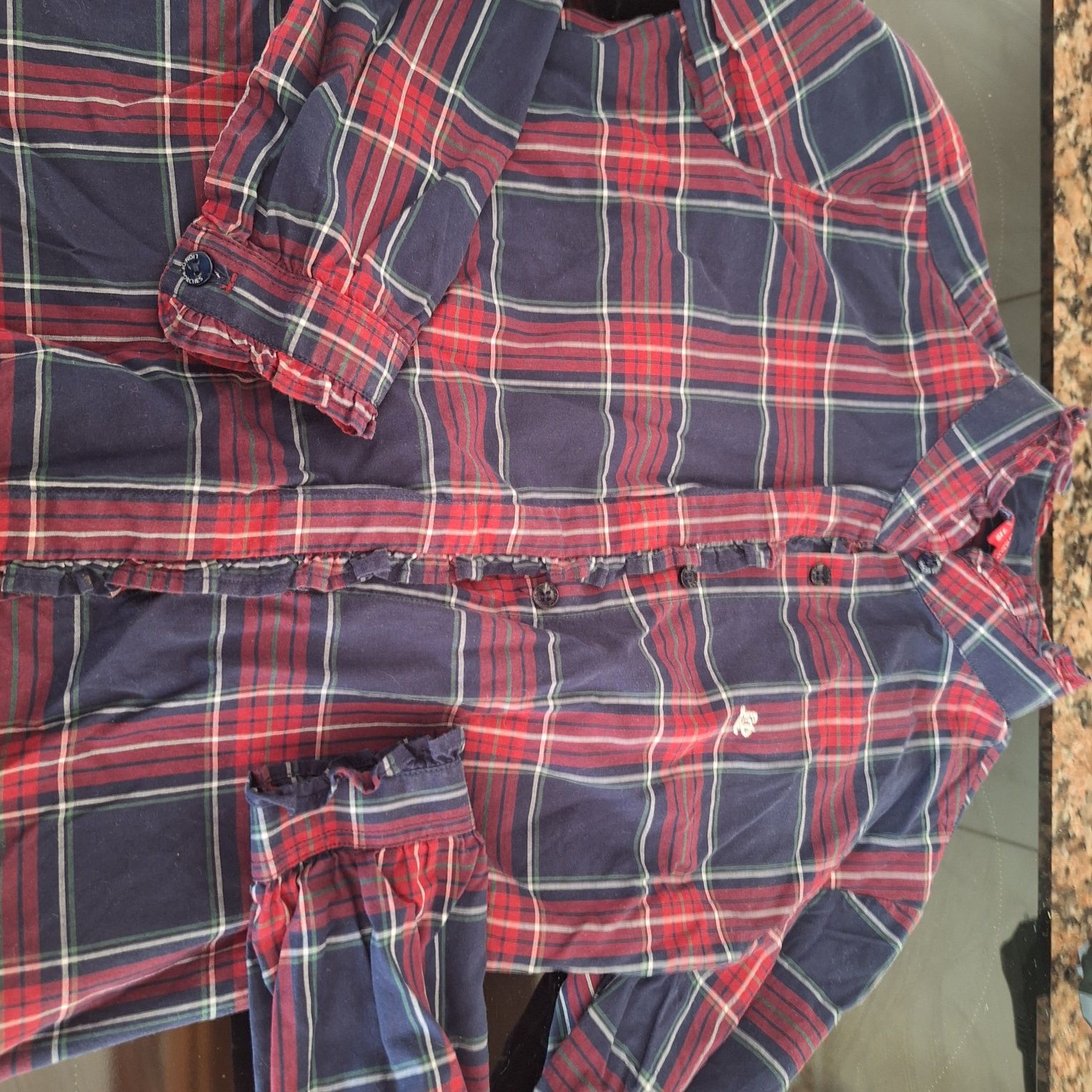 Camisa Menina Lion 7/8 anos..Muito pouco usada