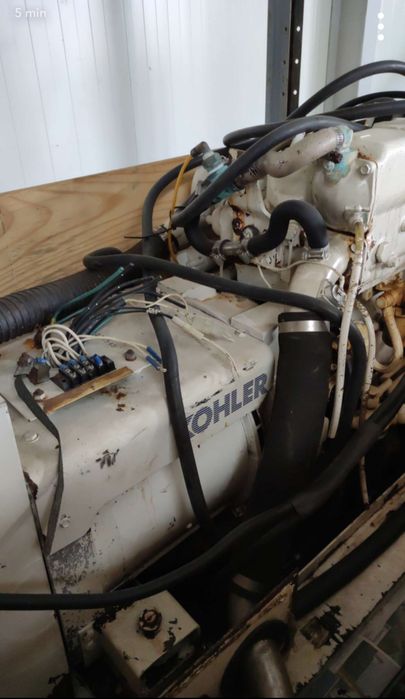 Mały generator prądowy z łódki silnik  3 cylindrowy kohler