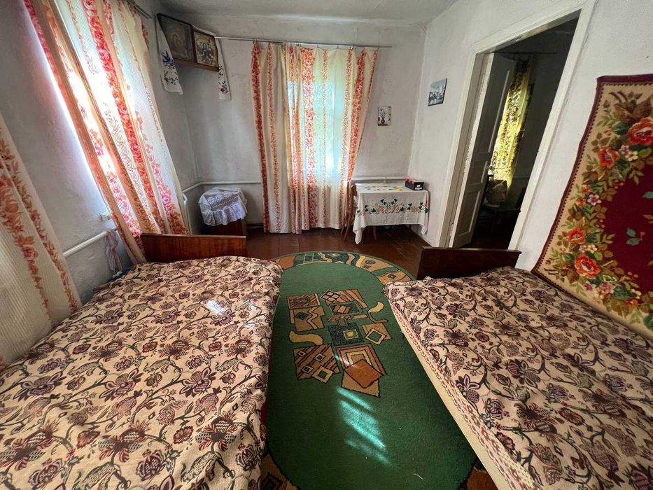 Продаж будинку 60м2, 4 кімнати, 43 сотки.Власний вихід до річки.ID:201