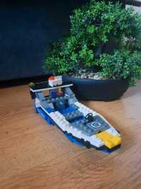 Łódka policyjna z klocków LEGO