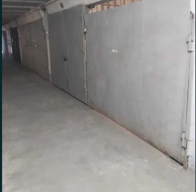 Продам Гаражний бокс, Печерський район, вул. Міхновського 16