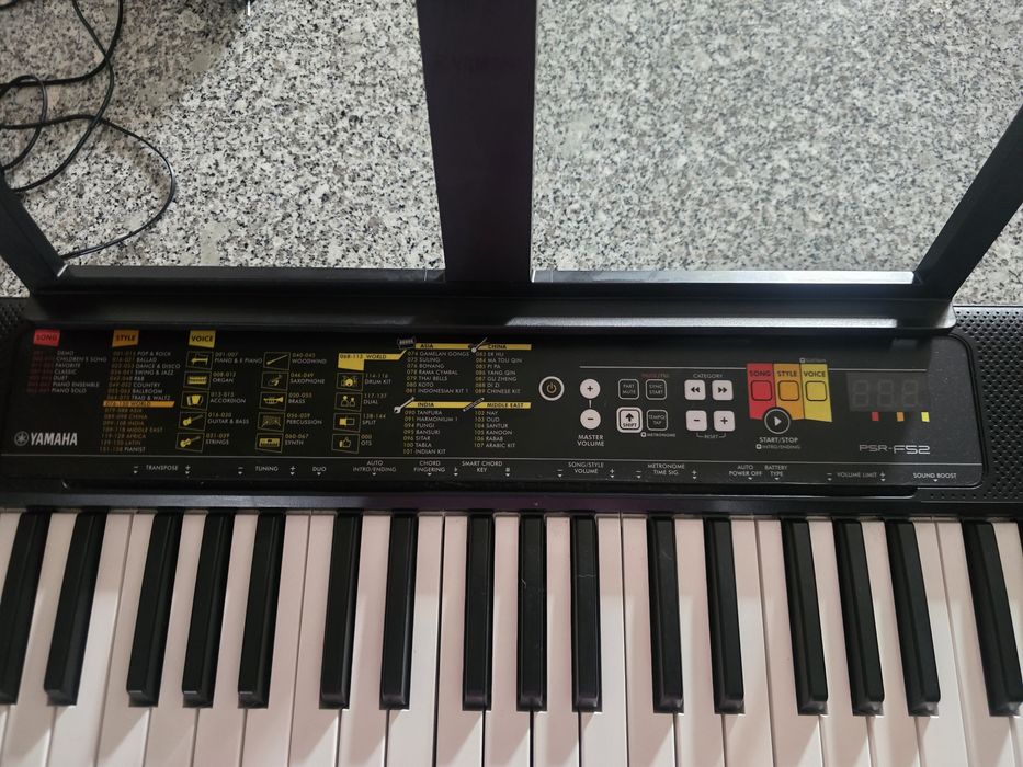 Vendo este piano com garantiam