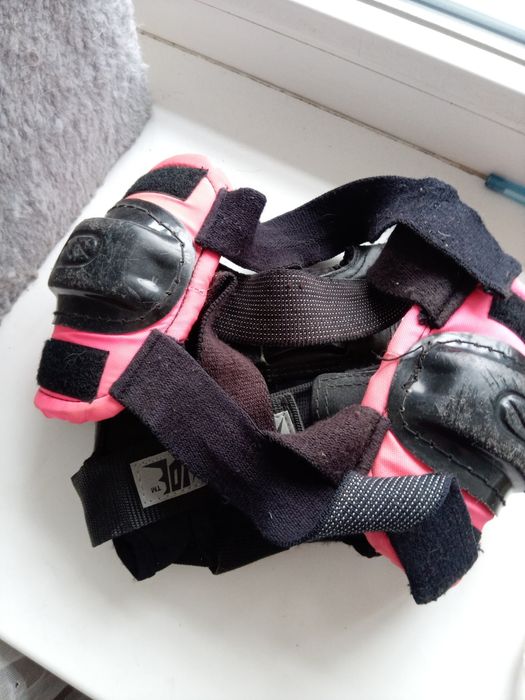 Ролики дитячi,довжина устілки 22 см,додаю наколінники