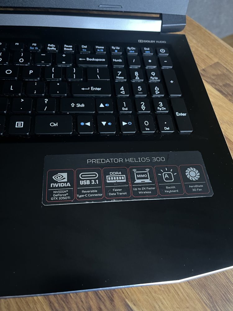 Acer predator helios 300