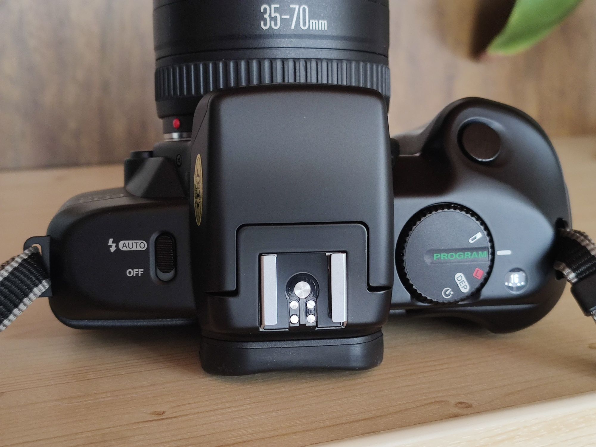 Пленочный Canon EOS 750