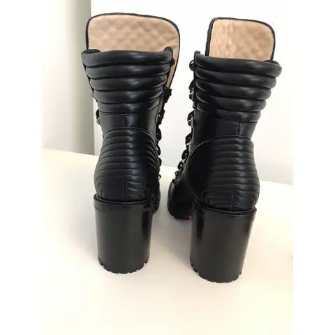 Лабутени шкіряні Christian Louboutin 38 розмір