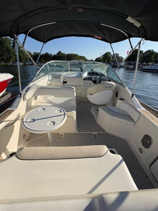SEA RAY 255 Sundancer 5.0 MPI 260KM 2011r,  jacht motorowy