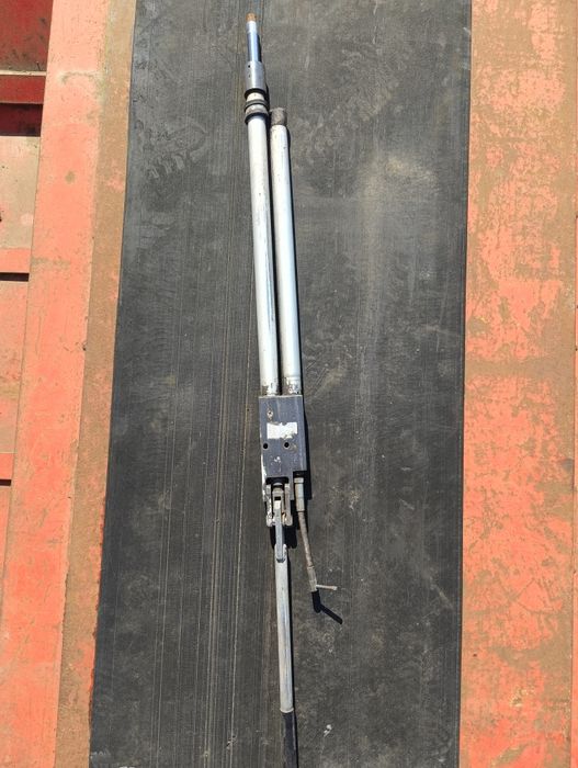 Sprzedam siłowniki do podnoszenia dachu Krone