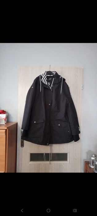 Kurtka funkcjonalna nieprzemakalna damska Bonprix czarna 50