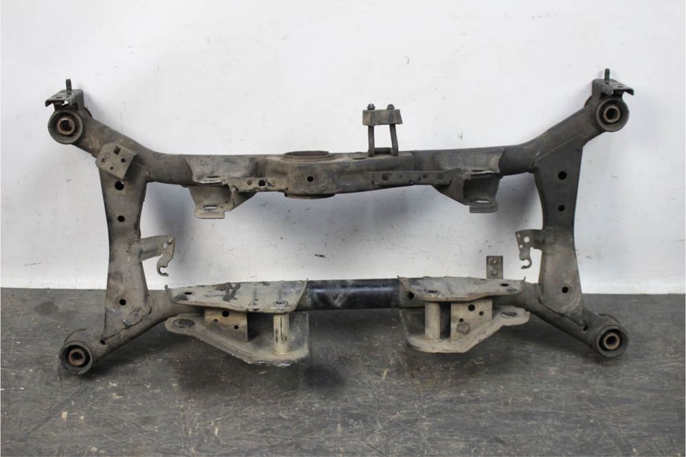 Балка передняя задня Toyota Lexus Nissan Mitsubishi Subaru Honda Mazda